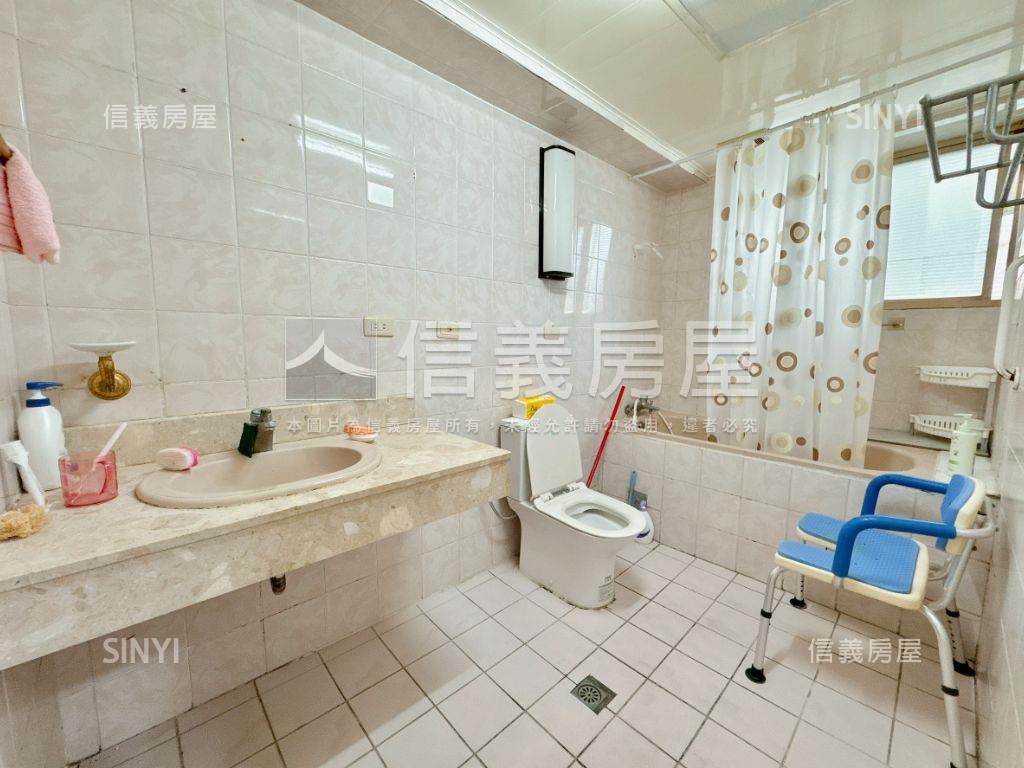 國家大第裝潢採光四房車位房屋室內格局與周邊環境