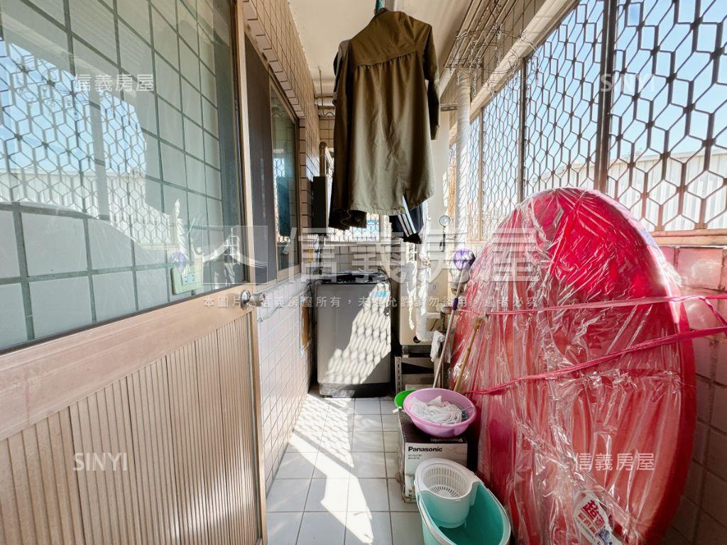 國家大第裝潢採光四房車位房屋室內格局與周邊環境