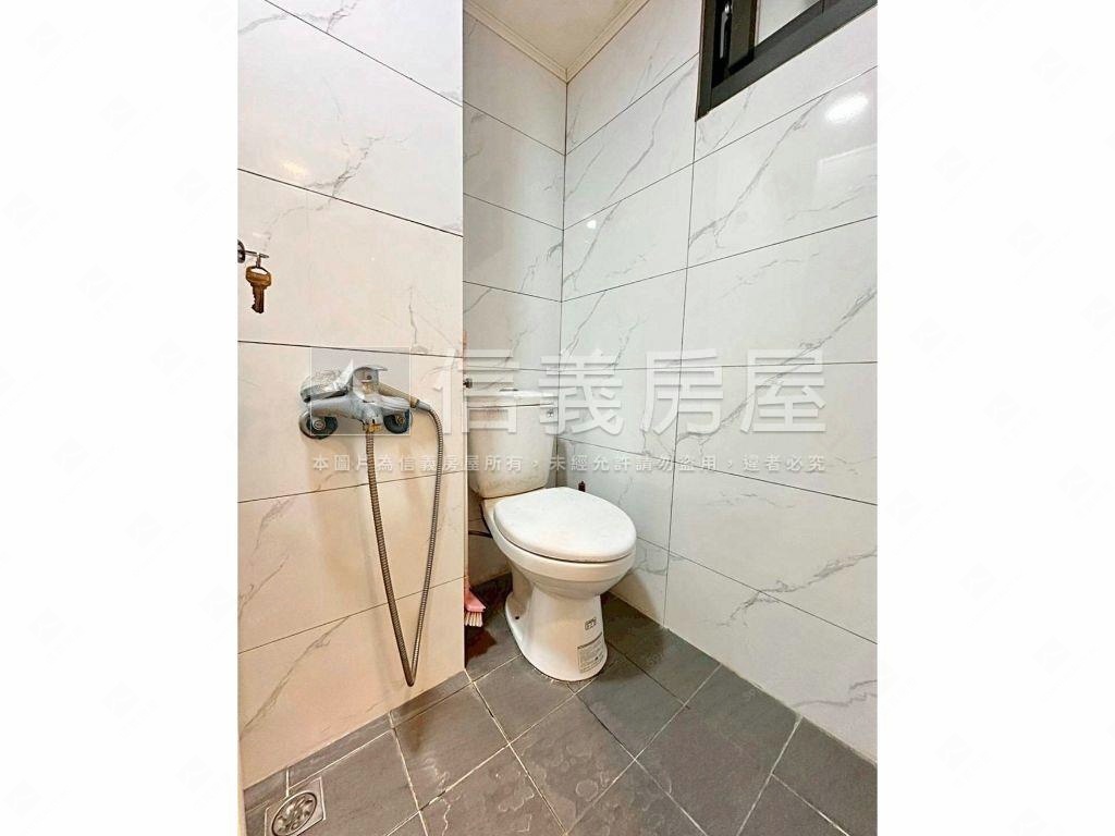 中國醫優質透天房屋室內格局與周邊環境