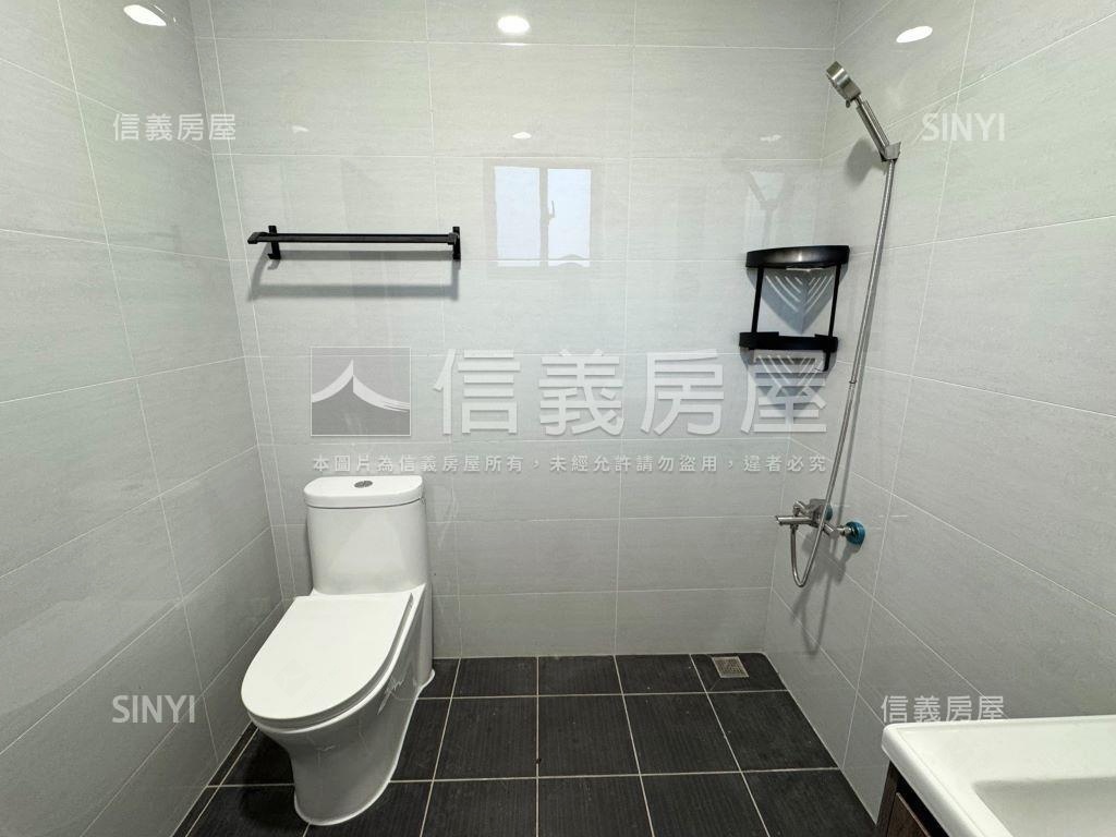 興達港海景＊全新電梯車墅房屋室內格局與周邊環境