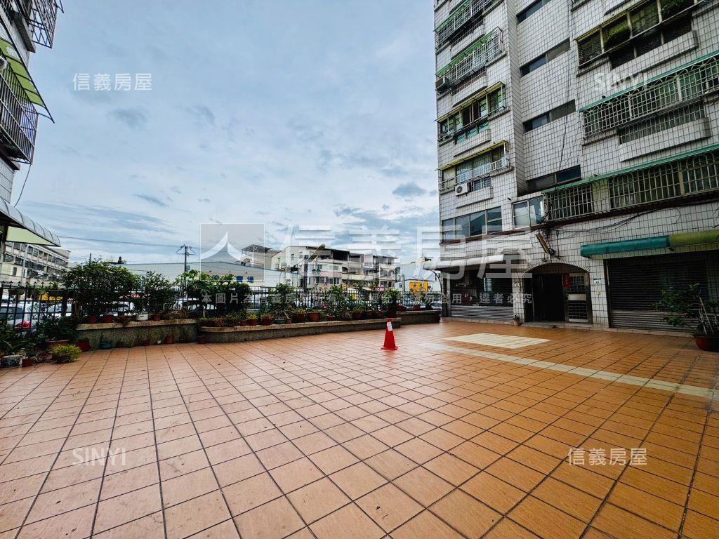 仁武仁雄電梯三面採光美宅房屋室內格局與周邊環境