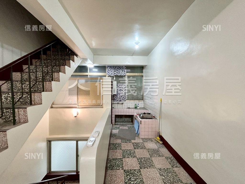 竹東市中心靜巷透天房屋室內格局與周邊環境