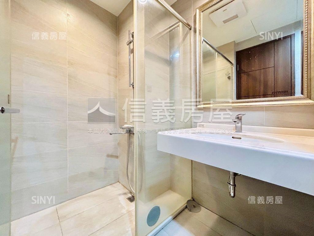 中國醫商圈雲品高樓平車宅房屋室內格局與周邊環境