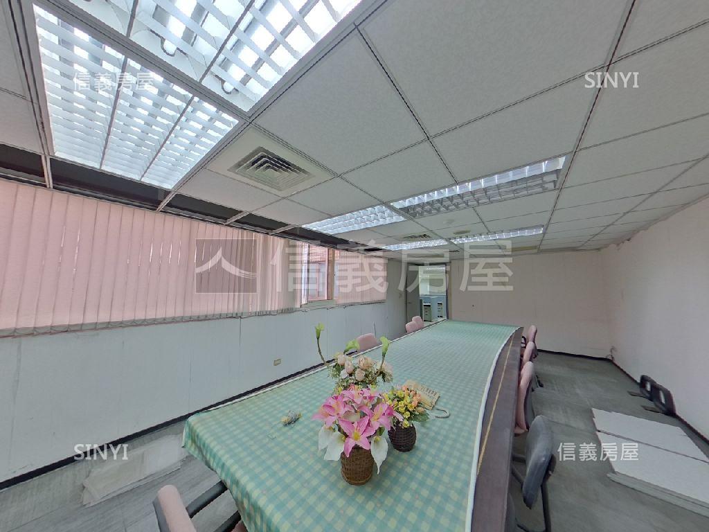 延吉▶優質辦公雙車位房屋室內格局與周邊環境