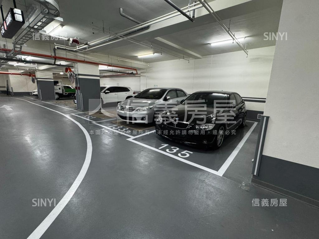 富宇質青三房露台雙平車位房屋室內格局與周邊環境