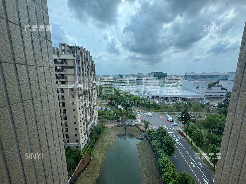 文華天際麗景三房車位房屋室內格局與周邊環境