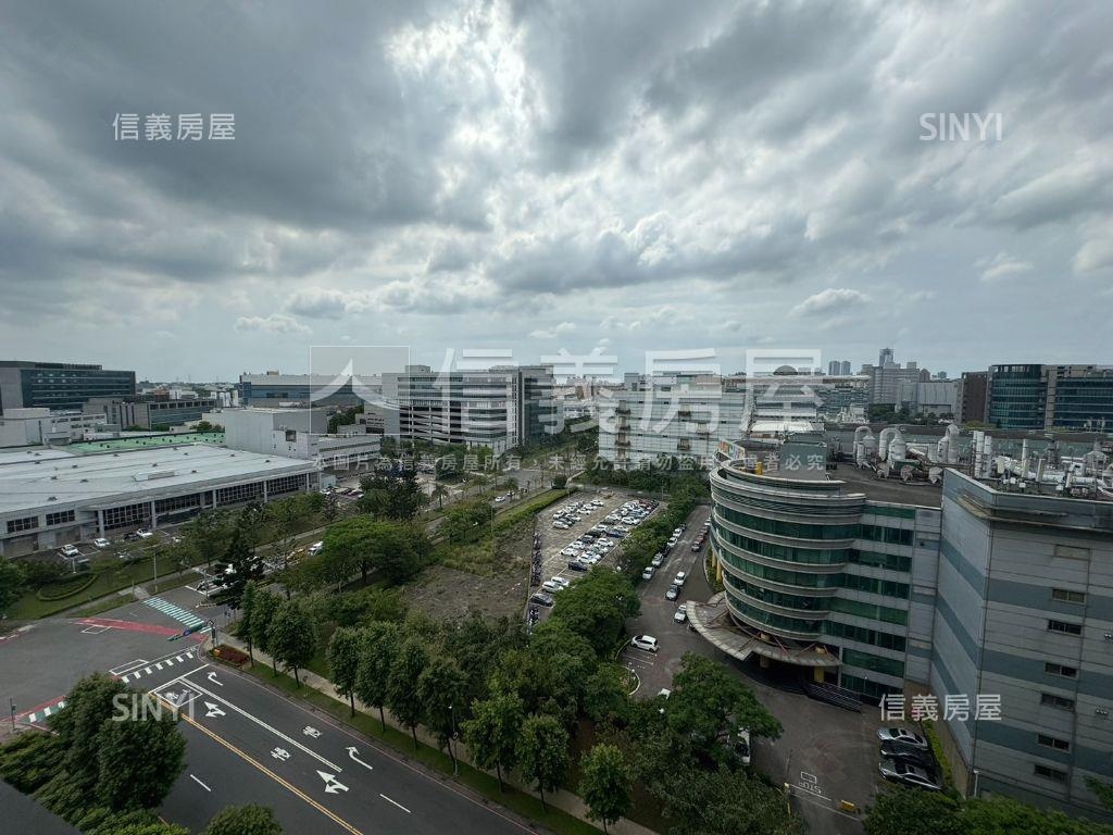 文華天際麗景三房車位房屋室內格局與周邊環境