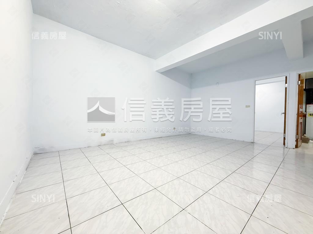 大坪林捷運黃金三樓房屋室內格局與周邊環境