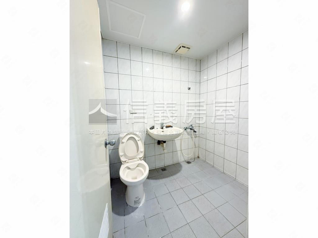 大坪林捷運黃金三樓房屋室內格局與周邊環境