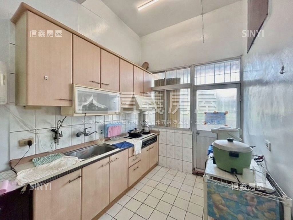 近竹中車站透天厝房屋室內格局與周邊環境