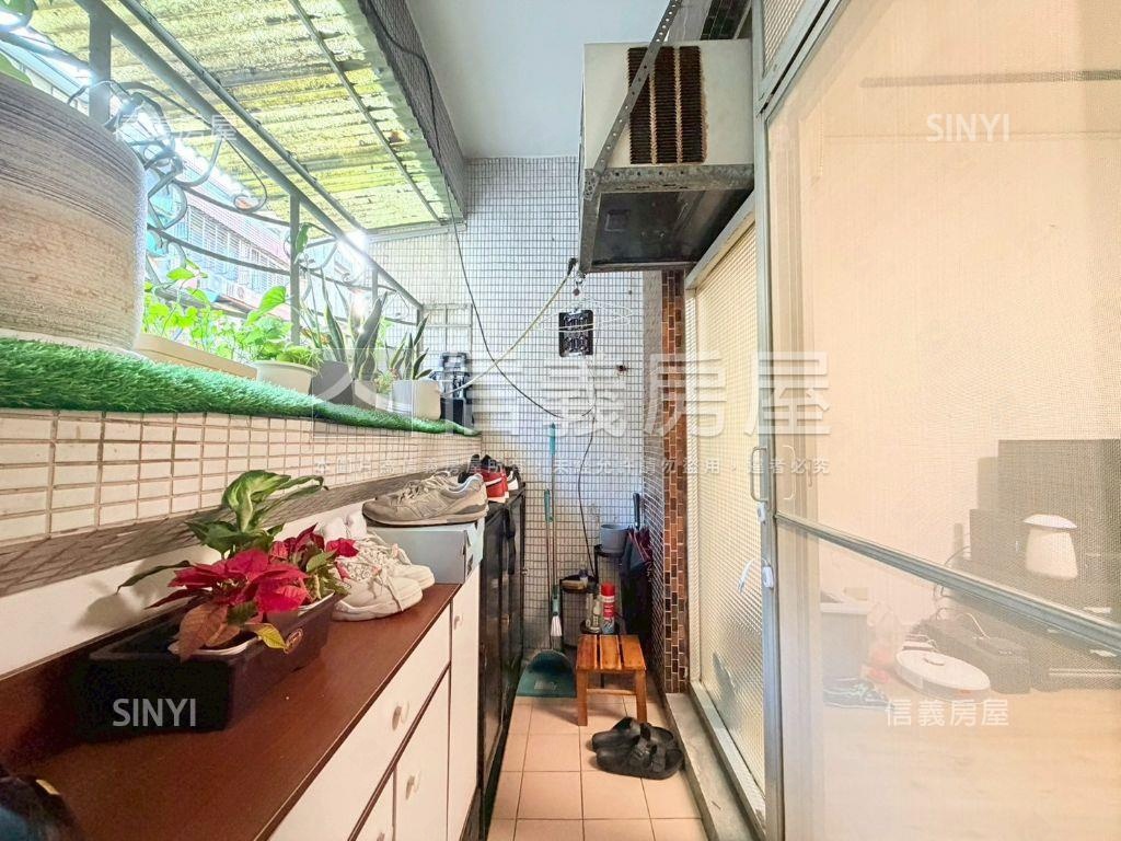 哇！是保護膝蓋黃金三樓房屋室內格局與周邊環境