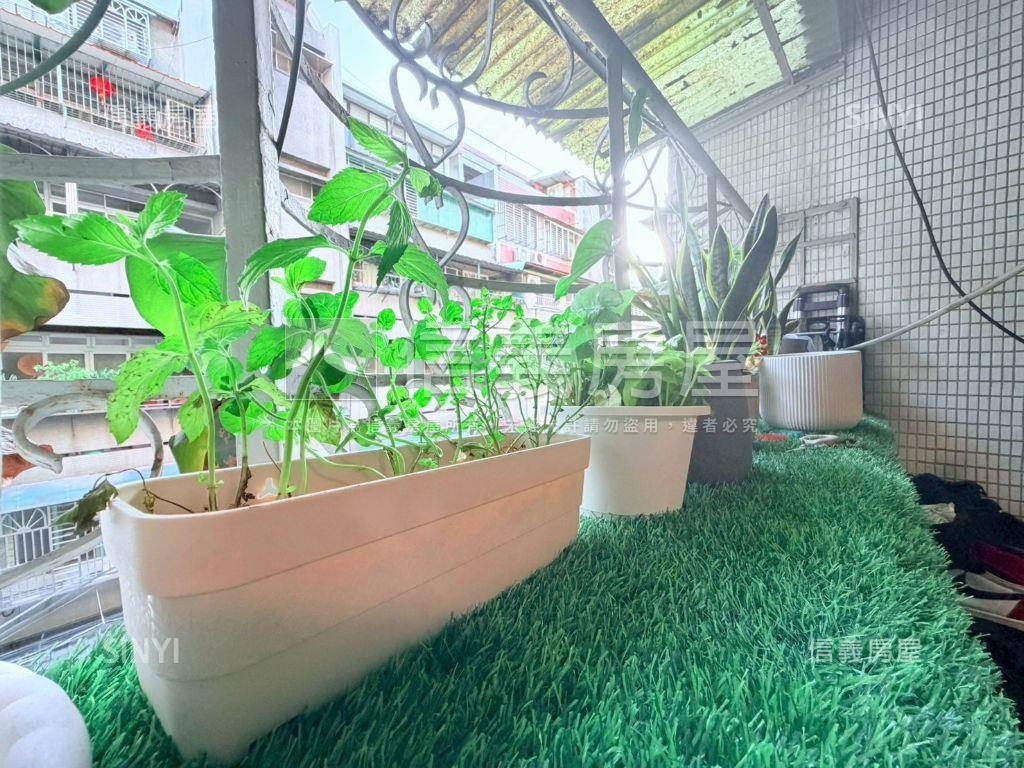 哇！是保護膝蓋黃金三樓房屋室內格局與周邊環境