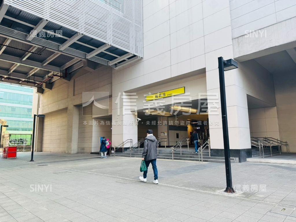 哇！是保護膝蓋黃金三樓房屋室內格局與周邊環境