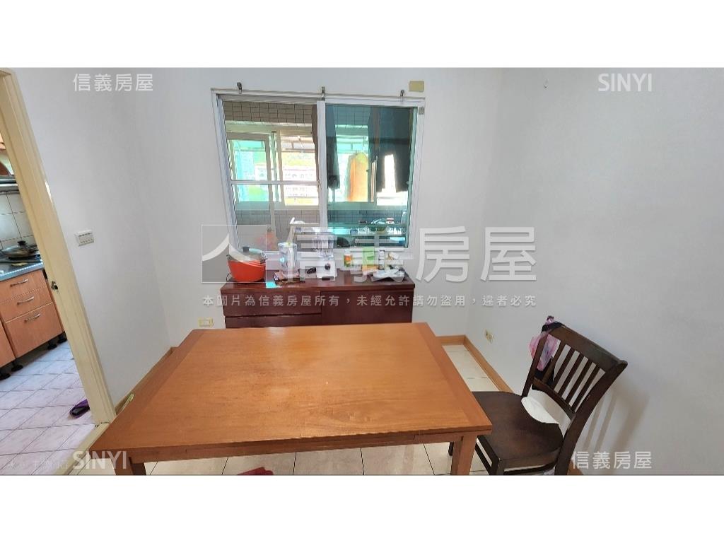 萊茵皇家方正三房附車位房屋室內格局與周邊環境