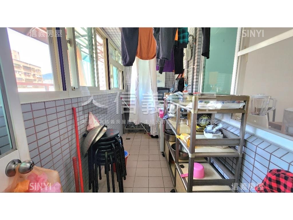 萊茵皇家方正三房附車位房屋室內格局與周邊環境