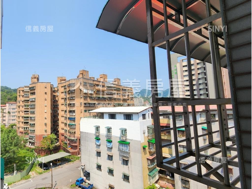 萊茵皇家方正三房附車位房屋室內格局與周邊環境