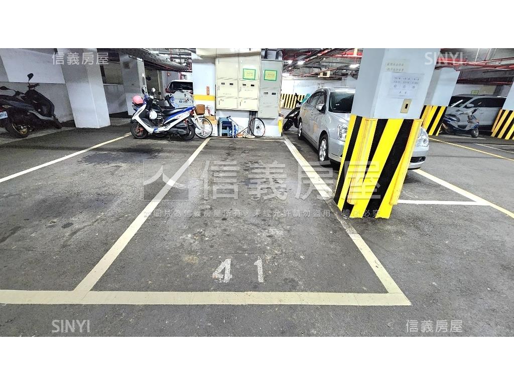 萊茵皇家方正三房附車位房屋室內格局與周邊環境