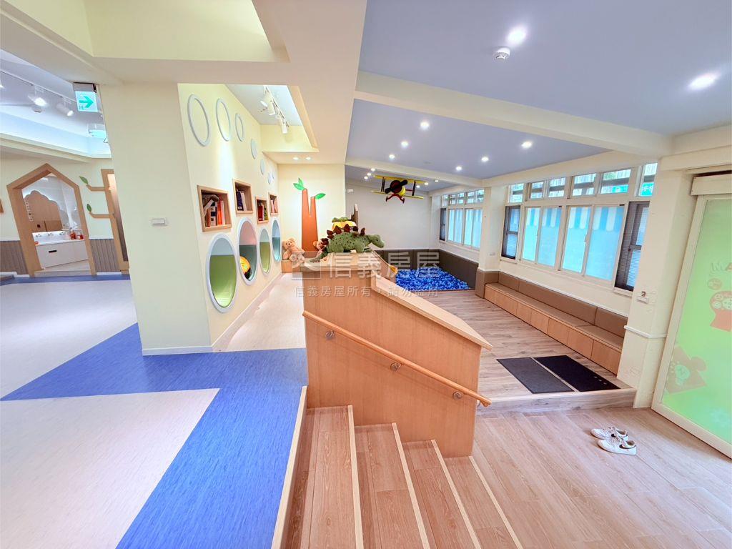 內湖寬敞★大面寬住辦房屋室內格局與周邊環境