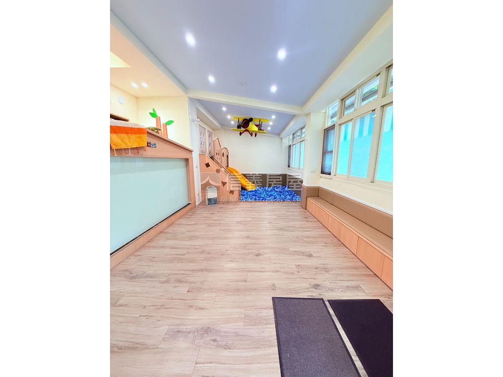 內湖寬敞★大面寬住辦房屋室內格局與周邊環境