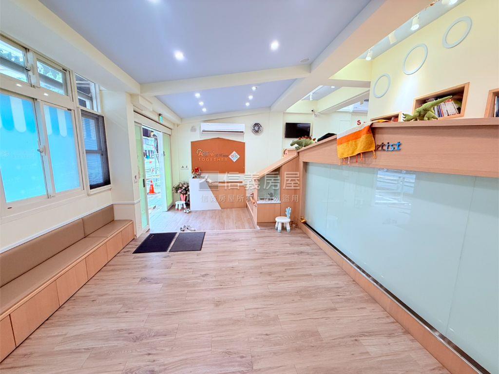 內湖寬敞★大面寬住辦房屋室內格局與周邊環境