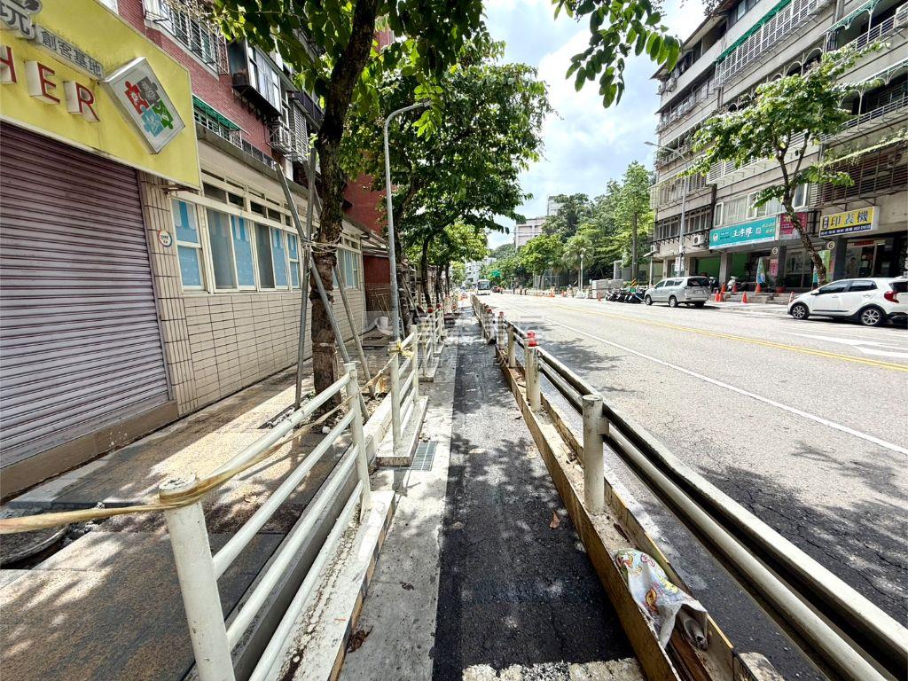 內湖寬敞★大面寬住辦房屋室內格局與周邊環境