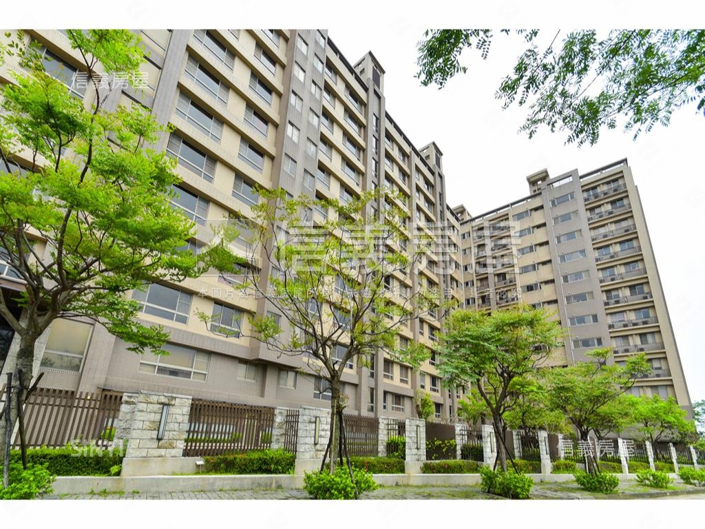 湖景採光美四房車位房屋室內格局與周邊環境