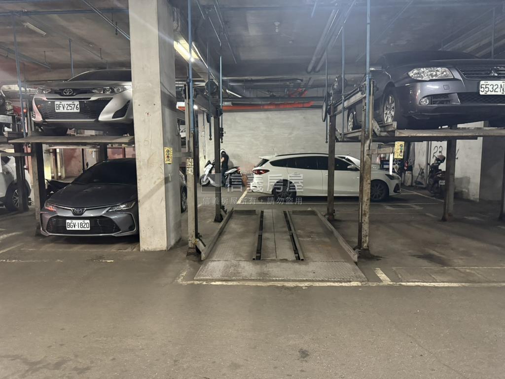 國際巨星４房雙車位房屋室內格局與周邊環境