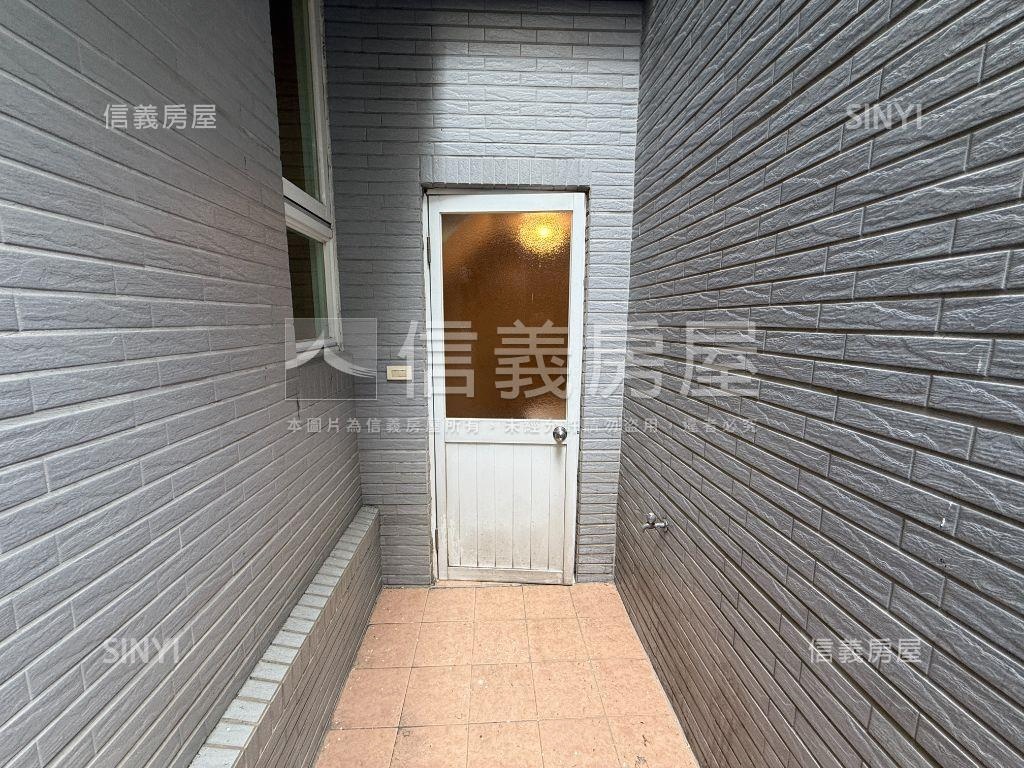 土庫重劃區大面寬正路透天房屋室內格局與周邊環境