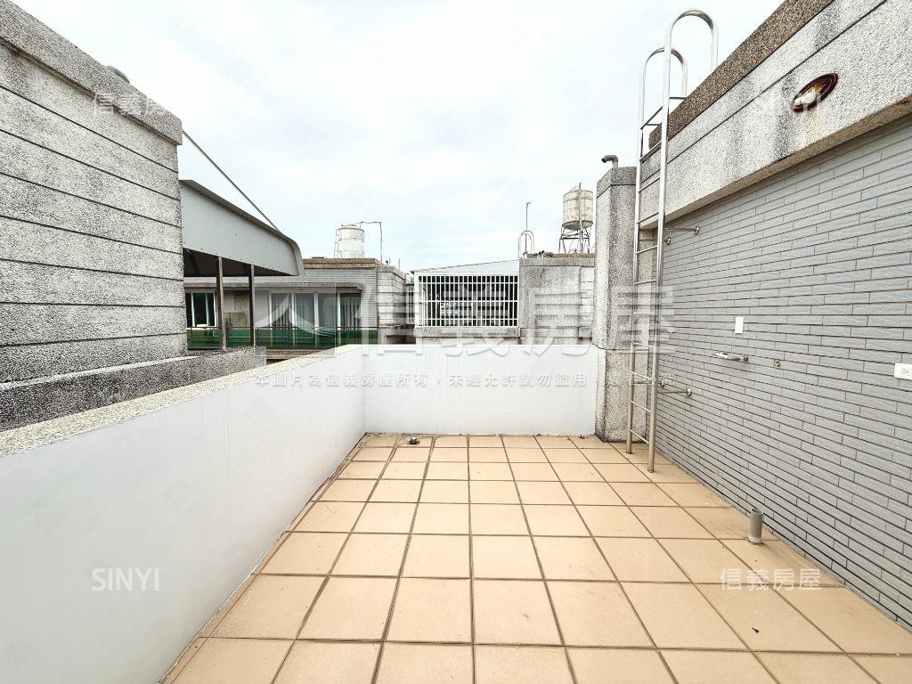 土庫重劃區大面寬正路透天房屋室內格局與周邊環境