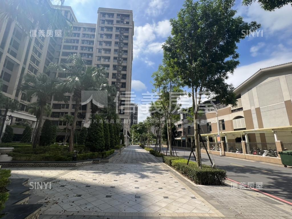 中路三角窗金店面房屋室內格局與周邊環境