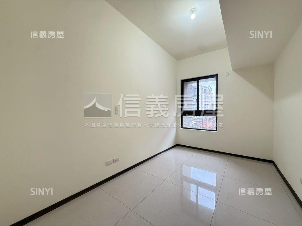 新碩文曲邊間看公園房屋室內格局與周邊環境