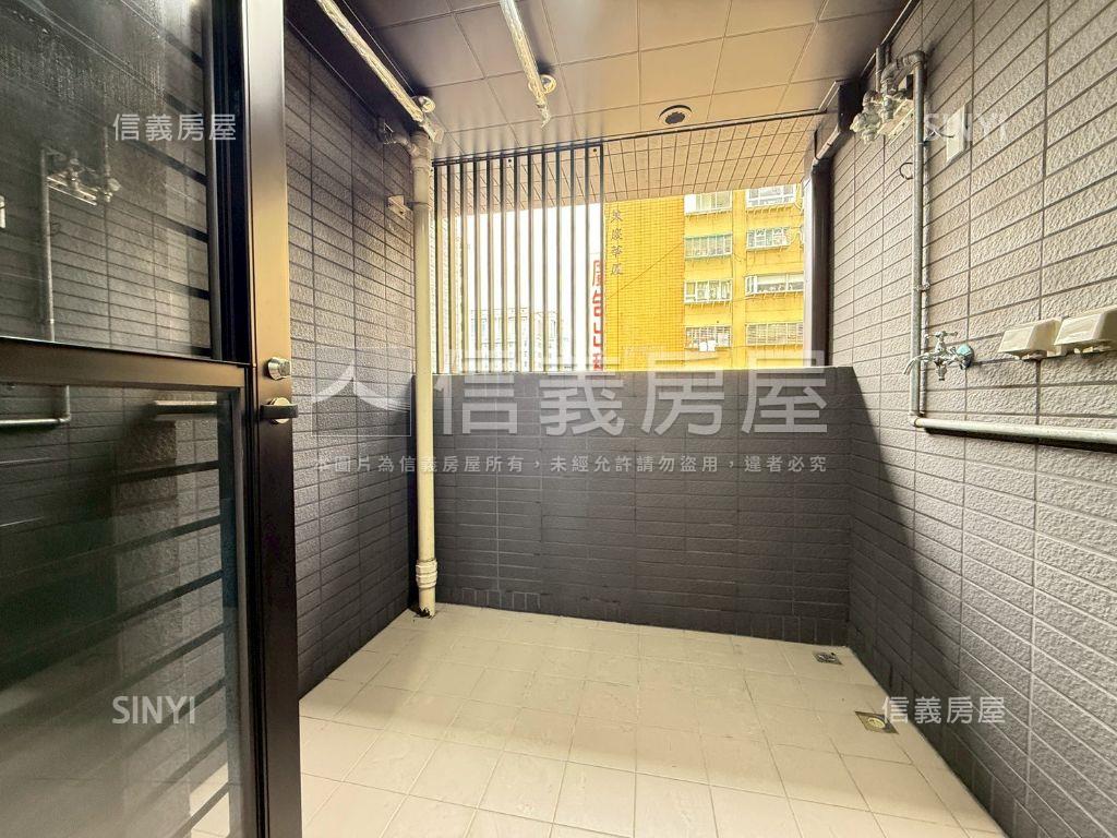 新碩文曲邊間看公園房屋室內格局與周邊環境