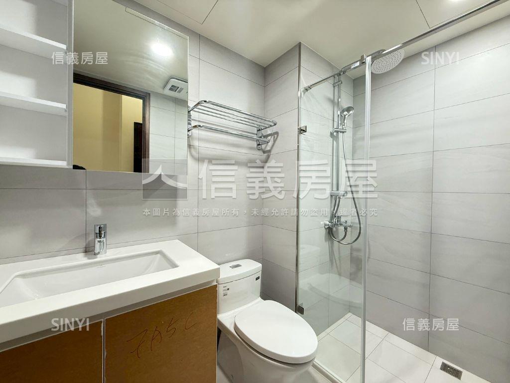 新碩文曲邊間看公園房屋室內格局與周邊環境