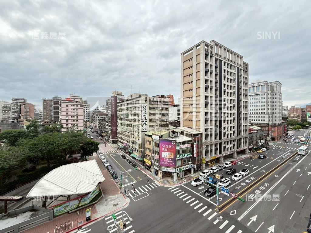 新碩文曲邊間看公園房屋室內格局與周邊環境