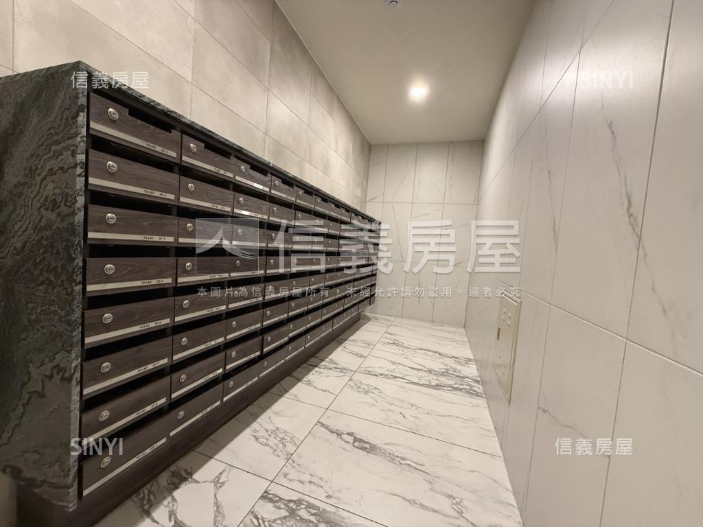 俗!!和築兩房車位輕鬆購房屋室內格局與周邊環境