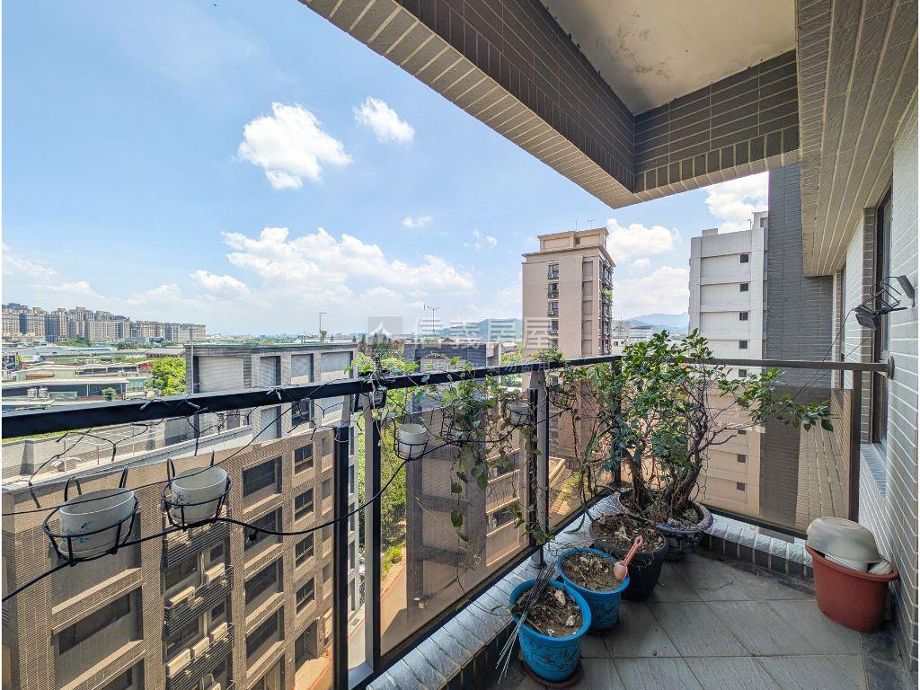 近捷運悠悅居房屋室內格局與周邊環境