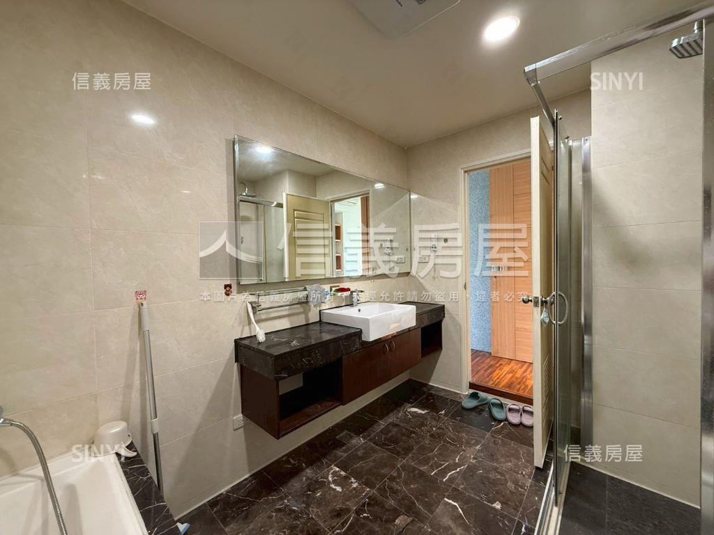 成大首選景觀三房平車房屋室內格局與周邊環境