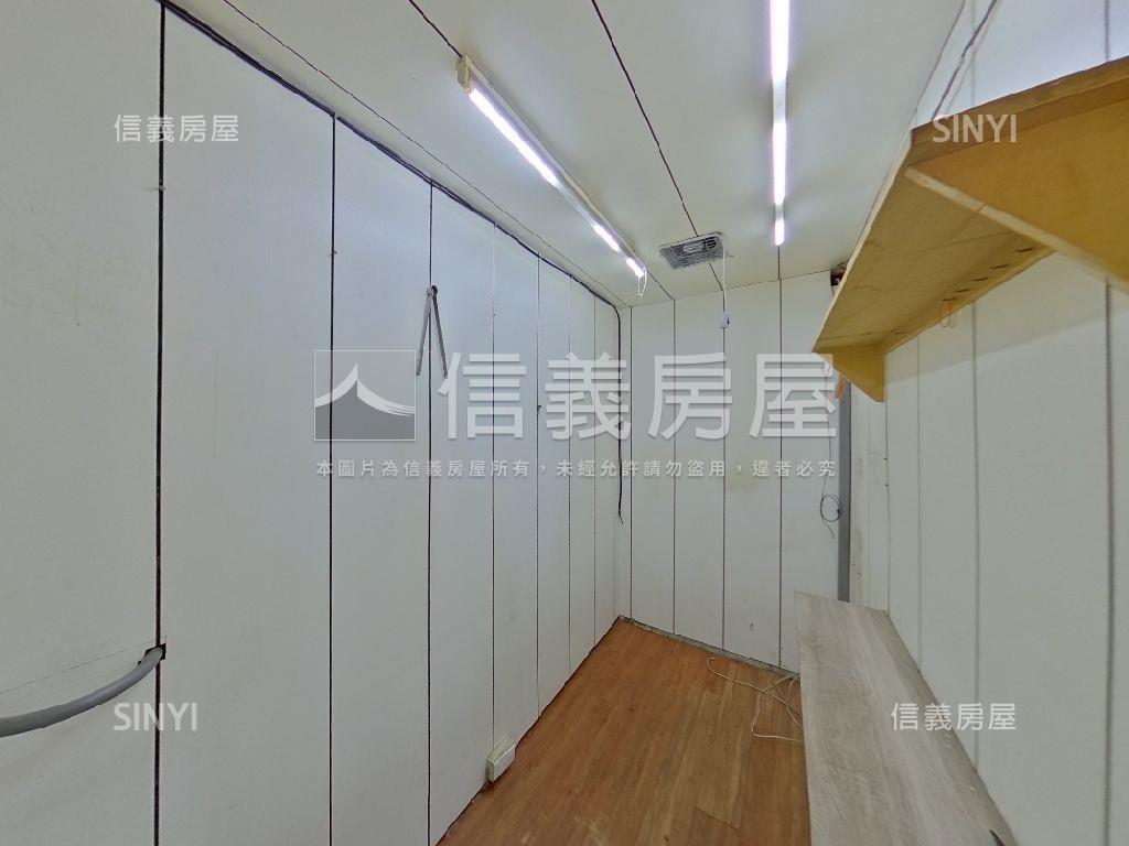 正春日路邊１＋２樓小店面房屋室內格局與周邊環境
