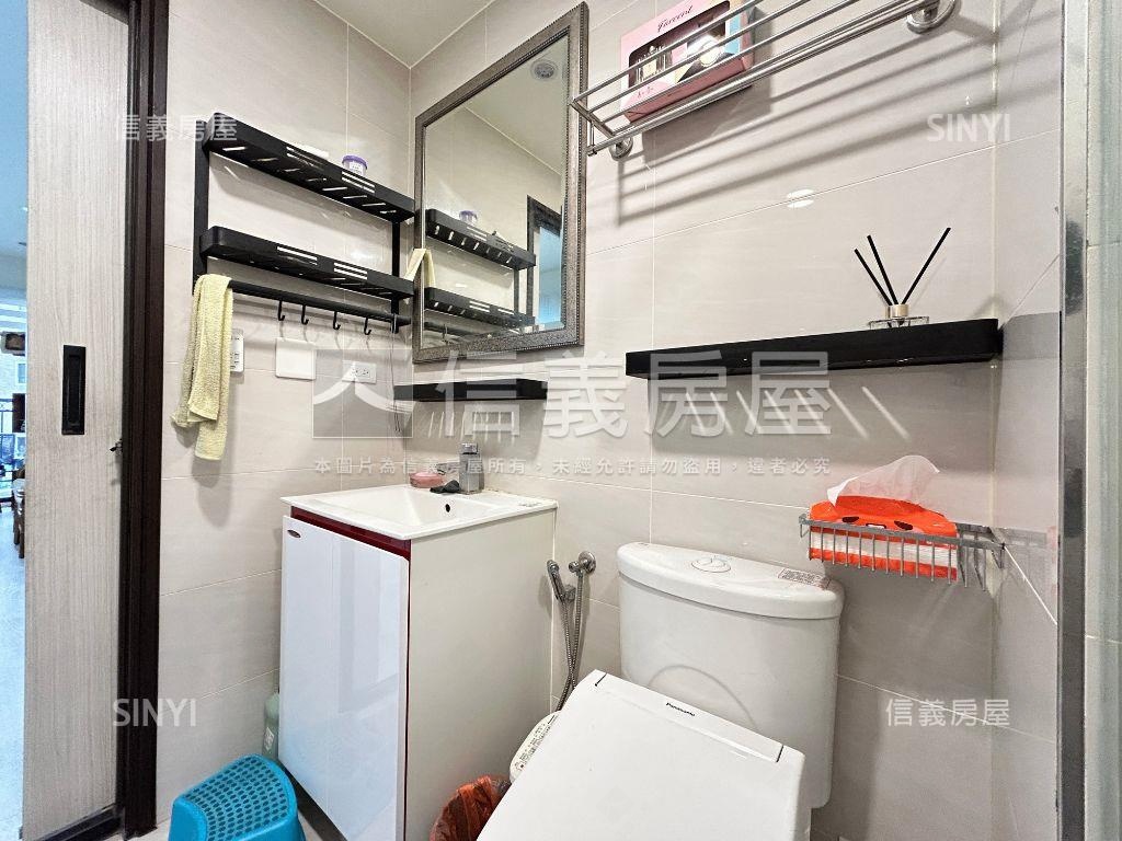 東區夏卡爾三房平車稀有件房屋室內格局與周邊環境