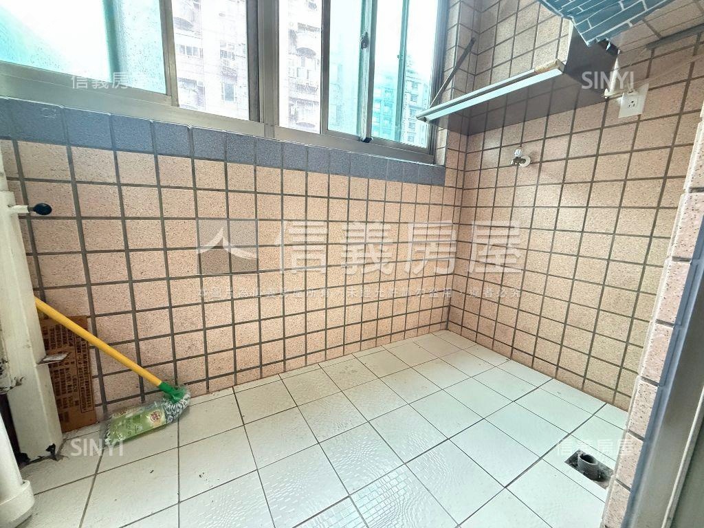 大湖公園家２＋１房美居房屋室內格局與周邊環境