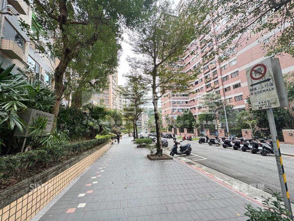 大湖公園家２＋１房美居房屋室內格局與周邊環境