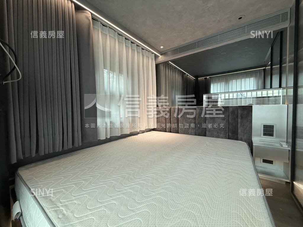 專任＞露臺。魔術空間美屋房屋室內格局與周邊環境