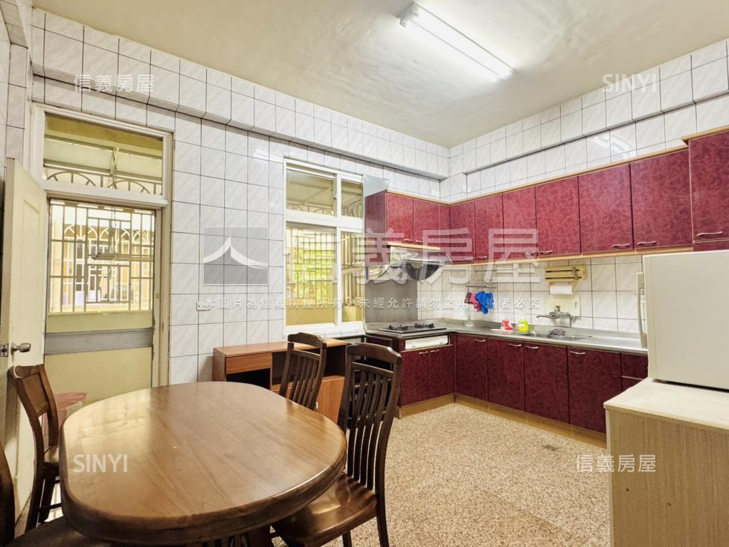 鹽洲二街溫馨傳家車墅房屋室內格局與周邊環境