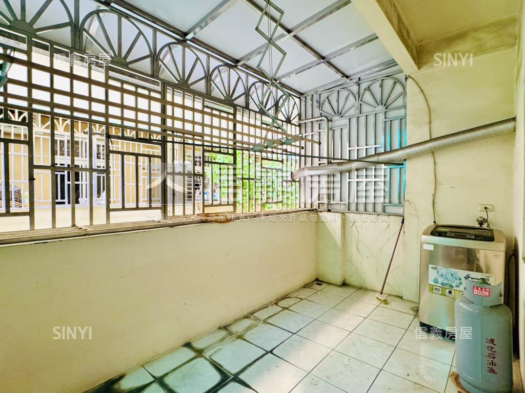 鹽洲二街溫馨傳家車墅房屋室內格局與周邊環境