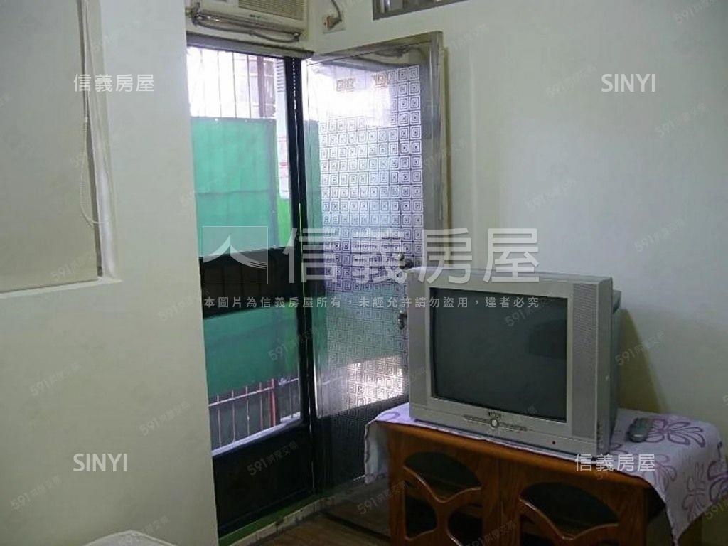 精華地段。正義北收租寶房屋室內格局與周邊環境