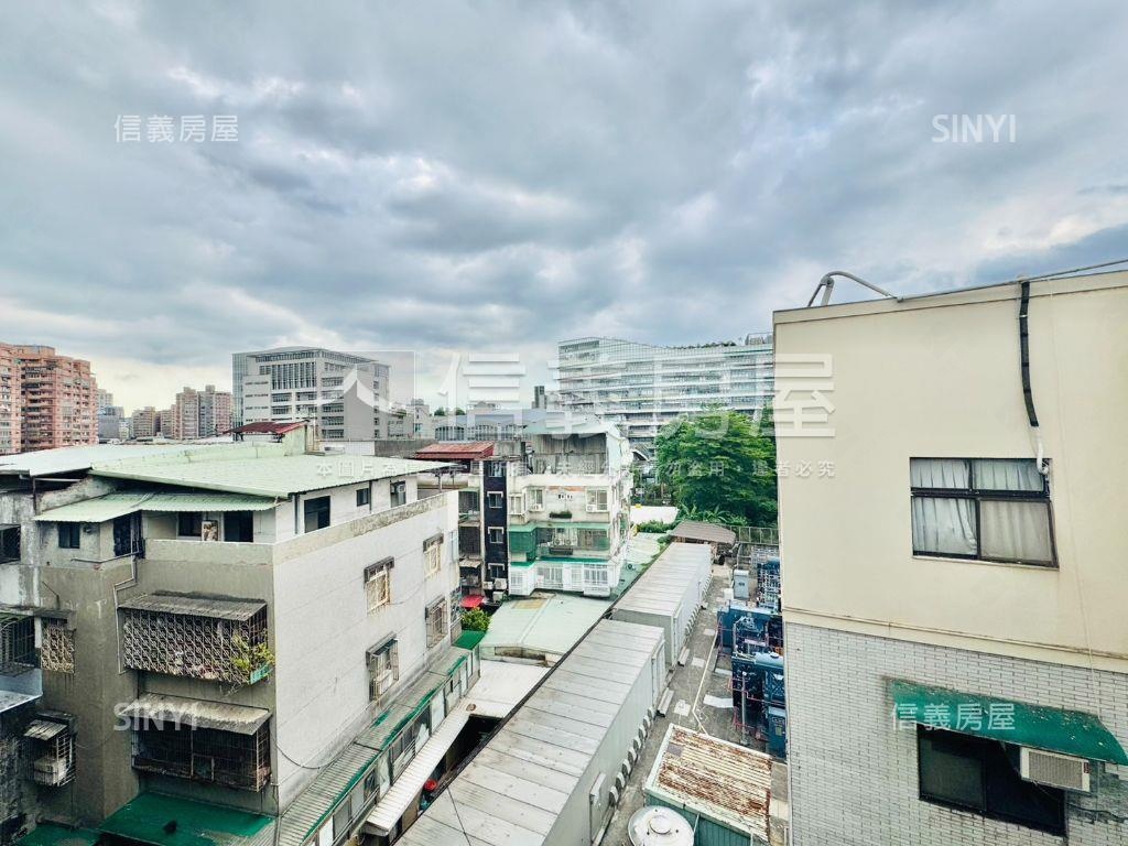 雙捷運潛力臨馬路公寓房屋室內格局與周邊環境
