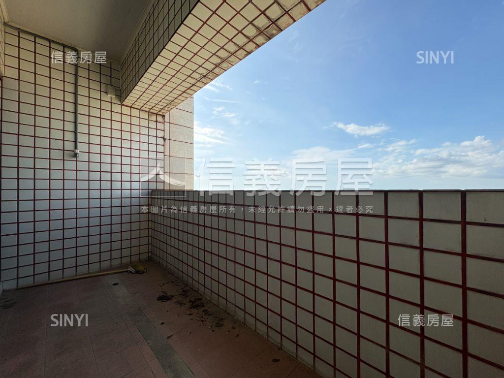 小資首購景觀次頂樓三房房屋室內格局與周邊環境