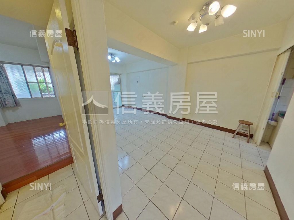 立新商圈三房兩衛電梯華廈房屋室內格局與周邊環境