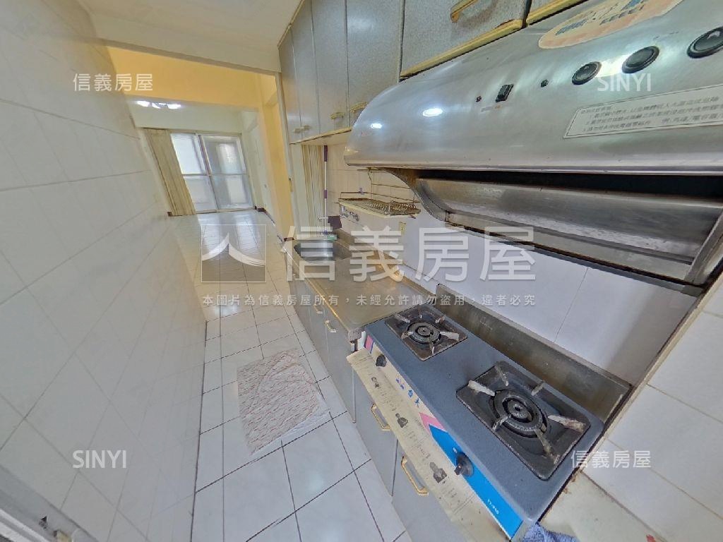 立新商圈三房兩衛電梯華廈房屋室內格局與周邊環境