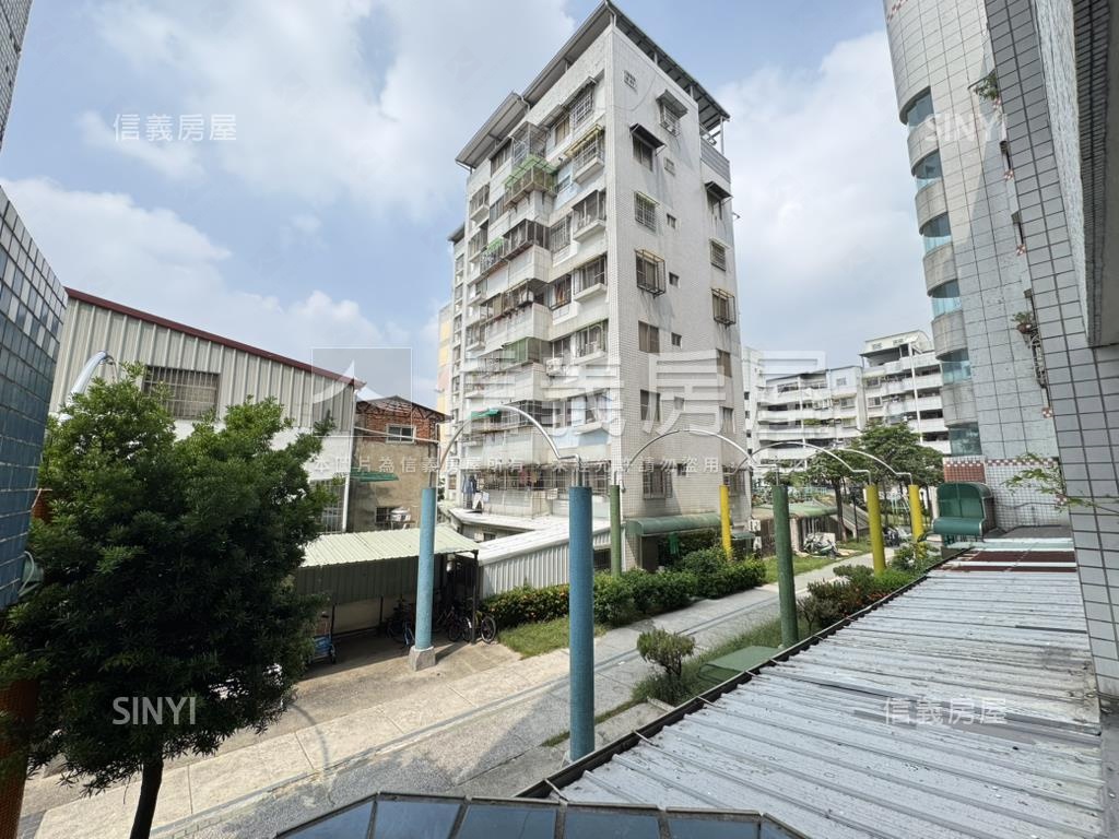 立新商圈三房兩衛電梯華廈房屋室內格局與周邊環境